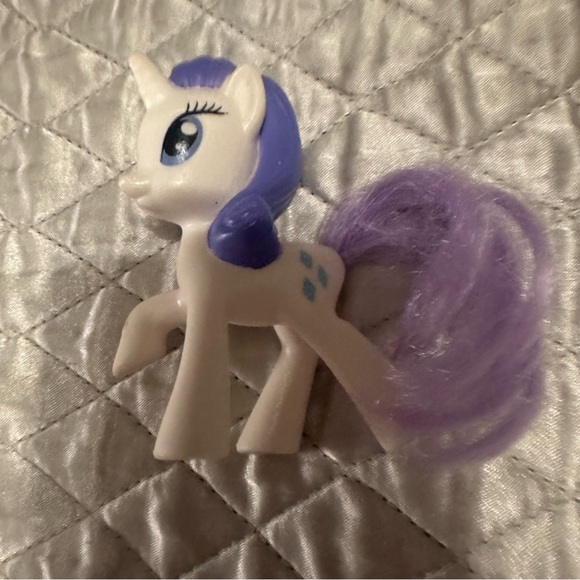 My Little Pony & Shopkins pony -3 ponies & 2 accessories - Picture 9 of 12